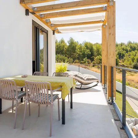 Exclusive Duplex With Pool And Full Sea View Podstrana
